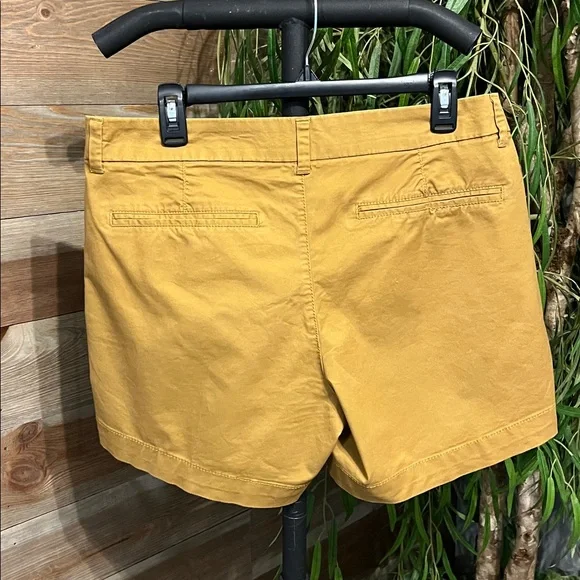 Old Navy camel color everyday shorts . 12 - Picture 4 of 5